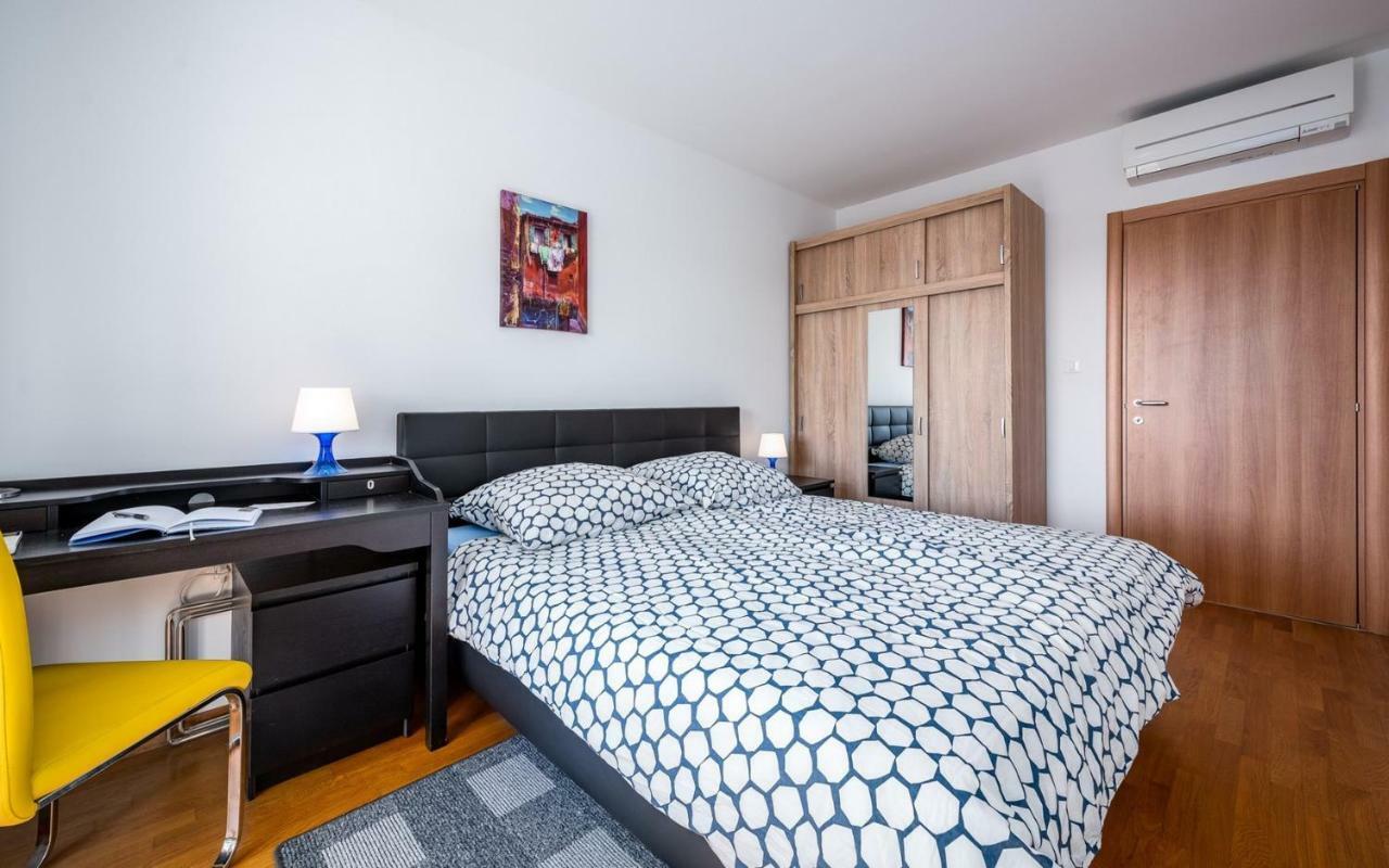 Laura House With Apartment Umag Kültér fotó